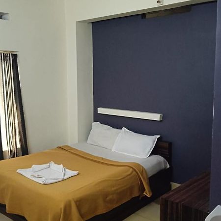 Hotel Orginal Residency Колам Екстериор снимка